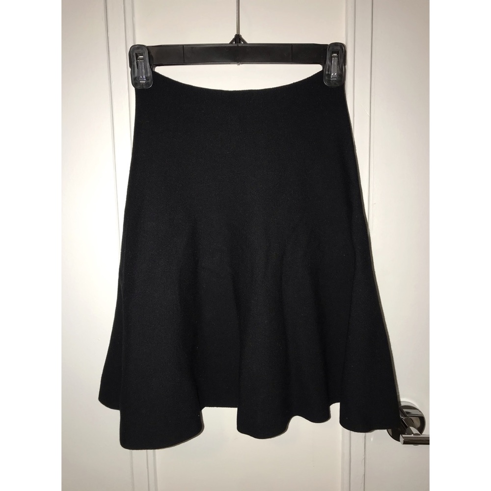 Ann Taylor black high-waisted black skirt - Size S